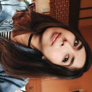 Meet your Posher, Moni